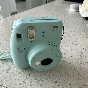Instax mini 9 poloroid camera